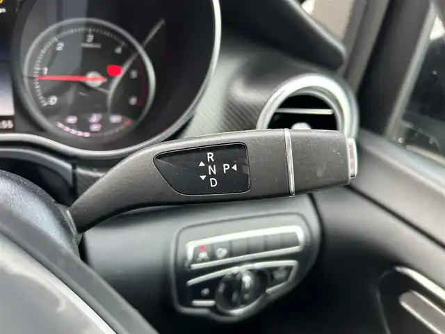 メルセデス・ベンツ Ｖ２２０ d スポーツ ロング 滋賀県 2019(令1)年 2.9万km オブシディアンブラックM パノラミックスライディングルーフ/レーダーセーフティパッケージ/ACC/BSM/LKA/AMGライン/黒革シート/・前席メモリ付きパワーシート/・前席シートヒーター/純正ナビ/（CD/DVD/フルセグ/BT）/アラウンドビューモニター/ブルメスターサウンドシステム/両側パワースライドドア/純正19インチAW