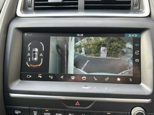 ジャガー Ｅペース S 180PS 兵庫県 2018(平30)年 8.5万km グレイシャーホワイト 純正メーカーナビ/　Bluetooth・USB・SD/フルセグTV（走行中視聴可能）/４WD/アラウンドビューモニター/ETC2.0/MICRO　SIM/ドライブレコーダー　DRV-MR740/アイドリングストップ/パーキングアシスト/オールサーフェイス・プログレス・コントロール/クルーズコントロール/オートライト/オートマチックハイビーム/シートヒータ　D+N席/パワーシート　D+N席/コーナーセンサー前後/レーンキープアシスト/横滑り防止装置/衝突被害軽減システム/盗難防止装置/スペアキー×１/保証書/取扱説明書