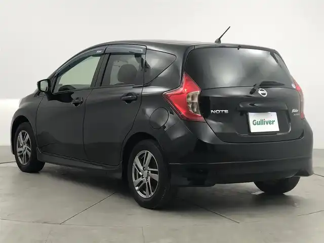 日産 ノート ライダー Vセレ +セーフ 愛知県 2015(平27)年 5.6万km スーパーブラック 純正ナビ　/（フルセグ／ＢＴ／ＣＤ／ＤＶＤ）　/バックモニター　/衝突軽減システム　/レーンキープアシスト　/アイドリングストップ　/オートライト　/電動格納ミラー　/プッシュスタート　/ＥＴＣ　/純正ＡＷ