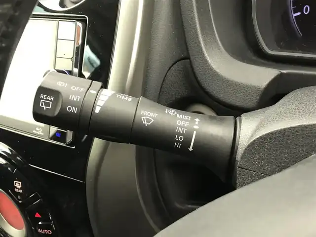 日産 ノート ライダー Vセレ +セーフ 愛知県 2015(平27)年 5.6万km スーパーブラック 純正ナビ　/（フルセグ／ＢＴ／ＣＤ／ＤＶＤ）　/バックモニター　/衝突軽減システム　/レーンキープアシスト　/アイドリングストップ　/オートライト　/電動格納ミラー　/プッシュスタート　/ＥＴＣ　/純正ＡＷ