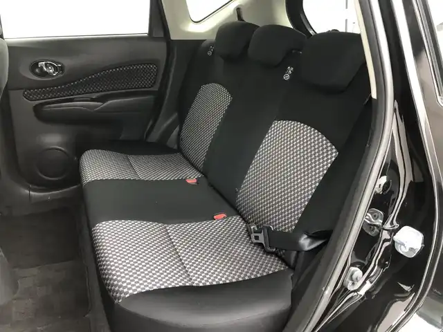 日産 ノート ライダー Vセレ +セーフ 愛知県 2015(平27)年 5.6万km スーパーブラック 純正ナビ　/（フルセグ／ＢＴ／ＣＤ／ＤＶＤ）　/バックモニター　/衝突軽減システム　/レーンキープアシスト　/アイドリングストップ　/オートライト　/電動格納ミラー　/プッシュスタート　/ＥＴＣ　/純正ＡＷ