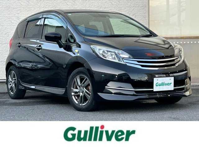 日産 ノート ライダー Vセレ +セーフ 大阪府 2015(平27)年 5.6万km スーパーブラック 社外ナビ フルセグTV CD DVD BT BD/バックカメラ/ETC/LEDオートヘッドライト/衝突被害軽減ブレーキ/レーンアシスト/横滑り防止/純正アルミホイール/革巻きステアリング/オートエアコン/スマートキー/プッシュエンジンスタート/保証書 取説/禁煙車