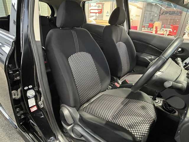 日産 ノート ライダー Vセレ +セーフ 大阪府 2015(平27)年 5.6万km スーパーブラック 社外ナビ フルセグTV CD DVD BT BD/バックカメラ/ETC/LEDオートヘッドライト/衝突被害軽減ブレーキ/レーンアシスト/横滑り防止/純正アルミホイール/革巻きステアリング/オートエアコン/スマートキー/プッシュエンジンスタート/保証書 取説/禁煙車