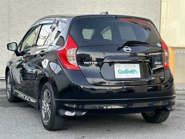 日産 ノート ライダー Vセレ +セーフ 大阪府 2015(平27)年 5.6万km スーパーブラック 社外ナビ フルセグTV CD DVD BT BD/バックカメラ/ETC/LEDオートヘッドライト/衝突被害軽減ブレーキ/レーンアシスト/横滑り防止/純正アルミホイール/革巻きステアリング/オートエアコン/スマートキー/プッシュエンジンスタート/保証書 取説/禁煙車