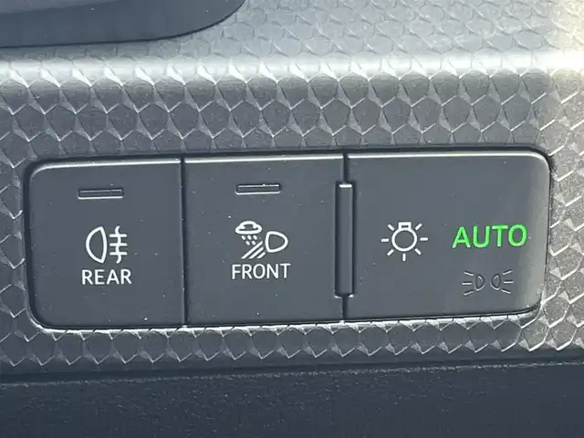 アウディ Ａ１ SB 35TFSI アドバンスド 静岡県 2019(令1)年 2.9万km グレイシアホワイトメタリック デビューパッケージ/・コントラストルーフ/・コントラストパッケージ （ブラック）/・サイドシル ブラック /・アルミホイール 5スポークデザイン/ナビゲーションパッケージ/・MMI ナビゲーションシステム/ ・バーチャルコックピット/コンビニエンスパッケージ/・アドバンストキー /・リヤビューカメラ /・アウディパーキングシステム /・デラックスオートマチックエアコンディショナー /・シートヒーター（フロント）/クルーズコントロール/Audiプレセンス/前方ドラレコ/ETC2/0/純正17インチアルミホイール