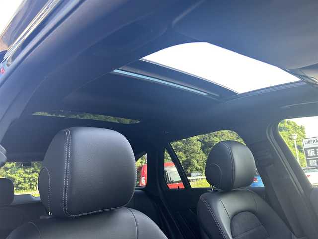 メルセデス・ベンツ ＧＬＣ２２０ 福岡県 2020(令2)年 1.9万km オブシディアンブラック ワンオーナー/パノラマサンルーフ/レーダーセーフティパッケージ/アダプティブクルーズコントロール/レーンキープアシスト/ブラインドスポットモニター/アクティブセーフティブレーキ/ハーフレザーシート/前席シートヒーター/MBUX/Applecarplay/androidauto/全方位カメラ/フルセグTV/Bluetooth/LEDヘッドライト/オートハイビーム/パワーバックドア/純正前後ドライブレコーダー/純正19インチアルミホイール/ETC2.0/取扱説明書/保証書