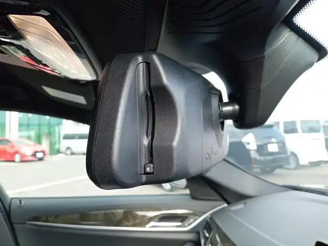 ＢＭＷ ５２３ｄ xDrive Mスピリット 福井県 2019(令1)年 9.1万km サファイアブラックP 全方位カメラ/純正18インチAW/前席パワーシート/ウッドパネル/前後ドライブレコーダー/前後コーナーセンサー/クルーズコントロール/パーキングアシスト/SOSボタン/クリアランスソナー/R・Fフォグ/LEDヘッドライト/衝突被害軽減システム/純正HDDナビ/ETC/アイドリングストップ/レーンキープアシスト/横滑り防止装置/盗難防止装置/ダブル＋サイドエアバッグ/カーテンエアバッグ/純正フロアマット/スマートキー