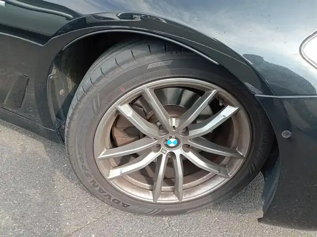 ＢＭＷ ５２３ｄ xDrive Mスピリット 福井県 2019(令1)年 9.1万km サファイアブラックP 全方位カメラ/純正18インチAW/前席パワーシート/ウッドパネル/前後ドライブレコーダー/前後コーナーセンサー/クルーズコントロール/パーキングアシスト/SOSボタン/クリアランスソナー/R・Fフォグ/LEDヘッドライト/衝突被害軽減システム/純正HDDナビ/ETC/アイドリングストップ/レーンキープアシスト/横滑り防止装置/盗難防止装置/ダブル＋サイドエアバッグ/カーテンエアバッグ/純正フロアマット/スマートキー