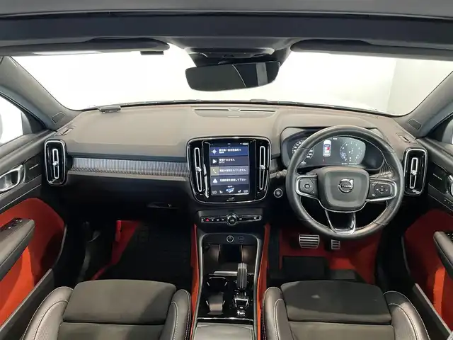 ボルボ ＸＣ４０ B4 AWD Rデザイン 愛知県 2020(令2)年 3.8万km クリスタルホワイトP/ブラック パノラミックＳ／Ｒ　/ｈ／ｋサウンド　/ミラーリンク　/純正ナビ　/Ｂｌｕｅｔｏｏｔｈ　/フルセグＴＶ　/３６０度カメラ/ＡＣＣ　/ＬＫＡ　/LDW/ＢＳＭ　/ハーフレザーシート/シートヒーター/ハンドルヒーター/ワイヤレスチャージ　/ＥＴＣ/LEDヘッドライト/ウィンカーミラー/アイドリングストップ/プッシュスタート/パワーバックドア