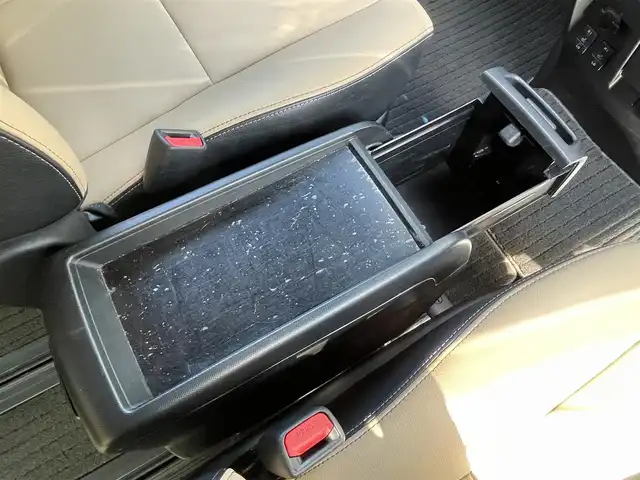 トヨタ エスティマ アエラス スマート 宮崎県 2016(平28)年 5.8万km ホワイトパールクリスタルシャイン 純正10インチナビ（フルセグTV/Bluetooth/CD・DVD）/ETC/バックカメラ/USB・HDMI端子/フリップダウンモニター/両側電動スライドドア/100V電源/3列シート/合皮シート（シートヒーター）/クルーズコントロール/横滑り防止/衝突被害軽減システム/LEDヘッドライト/オートライト/オートーハイビーム/純正18インチアルミホイール/純正フロアマット/モデリスタエアロ（前・横・後下）