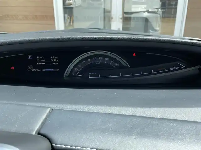 トヨタ エスティマ アエラス スマート 宮崎県 2016(平28)年 5.8万km ホワイトパールクリスタルシャイン 純正10インチナビ（フルセグTV/Bluetooth/CD・DVD）/ETC/バックカメラ/USB・HDMI端子/フリップダウンモニター/両側電動スライドドア/100V電源/3列シート/合皮シート（シートヒーター）/クルーズコントロール/横滑り防止/衝突被害軽減システム/LEDヘッドライト/オートライト/オートーハイビーム/純正18インチアルミホイール/純正フロアマット/モデリスタエアロ（前・横・後下）