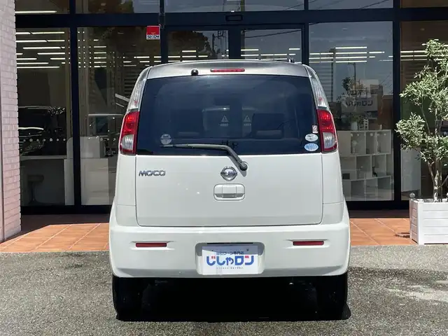 日産 モコ S 高知県 2011(平23)年 6.4万km スノーパールホワイト (株)IDOMが運営する【じしゃロン高知店】の自社ローン専用車両になります。こちらは現金またはオートローンご利用時の価格です。自社ローンご希望の方は別途その旨お申付け下さい