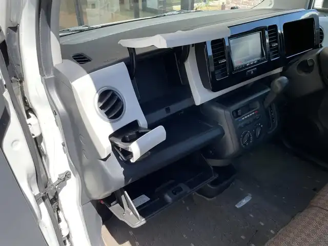 日産 モコ S 高知県 2011(平23)年 6.4万km スノーパールホワイト (株)IDOMが運営する【じしゃロン高知店】の自社ローン専用車両になります。こちらは現金またはオートローンご利用時の価格です。自社ローンご希望の方は別途その旨お申付け下さい