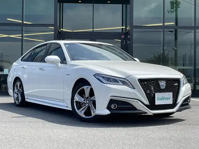 トヨタ クラウン ハイブリッド RS アドバンス 愛媛県 2019(令1)年 7.9万km ホワイトパールクリスタルシャイン サンルーフ/OPレザーシートパッケージ/前席シートヒーター/シートベンチレーション/プリクラッシュセーフティ/レーダークルーズコントロール/レーンキープアシスト/クリアランスソナー /ブラインドスポットモニター/リヤクロストラフィック/ヘッドアップディスプレイ/TコネクトSDナビ/　CD/DVD/Bluetooth/USB/フルセグTV/カラーガイド付きバックカメラ/三眼LEDヘッドライト/フロントフォグライト/ステアリングヒーター/前方ドライブレコーダー/GPSレーダー/電子パーキングブレーキ/ステアリングスイッチ/ビルトインETC2.0/前席パワーシート/電動格納ミラー/プッシュスタート/フロアマット