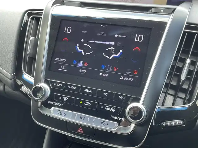 トヨタ クラウン ハイブリッド RS アドバンス 愛媛県 2019(令1)年 7.9万km ホワイトパールクリスタルシャイン サンルーフ/OPレザーシートパッケージ/前席シートヒーター/シートベンチレーション/プリクラッシュセーフティ/レーダークルーズコントロール/レーンキープアシスト/クリアランスソナー /ブラインドスポットモニター/リヤクロストラフィック/ヘッドアップディスプレイ/TコネクトSDナビ/　CD/DVD/Bluetooth/USB/フルセグTV/カラーガイド付きバックカメラ/三眼LEDヘッドライト/フロントフォグライト/ステアリングヒーター/前方ドライブレコーダー/GPSレーダー/電子パーキングブレーキ/ステアリングスイッチ/ビルトインETC2.0/前席パワーシート/電動格納ミラー/プッシュスタート/フロアマット