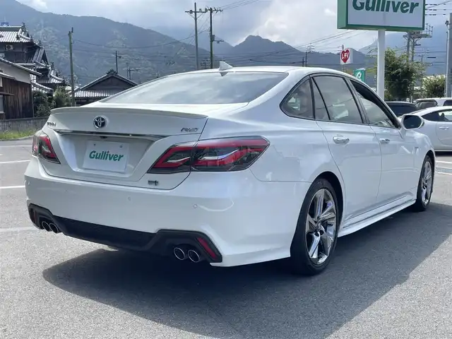 トヨタ クラウン ハイブリッド RS アドバンス 愛媛県 2019(令1)年 7.9万km ホワイトパールクリスタルシャイン サンルーフ/OPレザーシートパッケージ/前席シートヒーター/シートベンチレーション/プリクラッシュセーフティ/レーダークルーズコントロール/レーンキープアシスト/クリアランスソナー /ブラインドスポットモニター/リヤクロストラフィック/ヘッドアップディスプレイ/TコネクトSDナビ/　CD/DVD/Bluetooth/USB/フルセグTV/カラーガイド付きバックカメラ/三眼LEDヘッドライト/フロントフォグライト/ステアリングヒーター/前方ドライブレコーダー/GPSレーダー/電子パーキングブレーキ/ステアリングスイッチ/ビルトインETC2.0/前席パワーシート/電動格納ミラー/プッシュスタート/フロアマット
