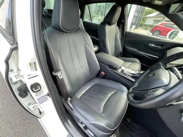 トヨタ クラウン ハイブリッド RS アドバンス 愛媛県 2019(令1)年 7.9万km ホワイトパールクリスタルシャイン サンルーフ/OPレザーシートパッケージ/前席シートヒーター/シートベンチレーション/プリクラッシュセーフティ/レーダークルーズコントロール/レーンキープアシスト/クリアランスソナー /ブラインドスポットモニター/リヤクロストラフィック/ヘッドアップディスプレイ/TコネクトSDナビ/　CD/DVD/Bluetooth/USB/フルセグTV/カラーガイド付きバックカメラ/三眼LEDヘッドライト/フロントフォグライト/ステアリングヒーター/前方ドライブレコーダー/GPSレーダー/電子パーキングブレーキ/ステアリングスイッチ/ビルトインETC2.0/前席パワーシート/電動格納ミラー/プッシュスタート/フロアマット