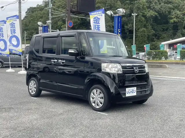 ホンダ Ｎ ＢＯＸ G SSパッケージ 山形県 2016(平28)年 8.5万km クリスタルブラックパール (株)IDOMが運営する【じしゃロン山形店】の自社ローン専用車両になります。/こちらは現金またはオートローンご利用時の価格です。/自社ローンご希望の方は別途その旨お申付け下さい。/Stradaナビ/【TV/DVD/CD/AM/FM/Bluetooth】/両側パワースライドドア/ビルトインETC/バックカメラ/４WD/D/N席シートヒーター/ステアリングスイッチ/ウィンカーミラー/AUTOミラー/プッシュスタート/スマートキー/後席サンシェード/背面テーブル