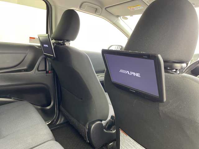 トヨタ シエンタ ハイブリッド G 岐阜県 2015(平27)年 6万km ホワイトパールクリスタルシャイン 純正SDナビゲーション【NSZN-W64T】/AM FM/CD DVD/フルセグテレビ/USB/VTR/Bluetooth/バックカメラ/TRDフロントエアロ/モデリスタ17インチAW/両側パワースライドドア/ALPINE9インチシートバックモニター【SSA9ST】/革巻きステアリング/ステアリングリモコン/LEDヘッドライト/オートライト/オートハイビーム/ビルトインETC/全方位ドラレコ/トヨタセーフティセンス/プリクラッシュ/車線逸脱警報/横滑り防止装置/先行車発信お知らせ機能