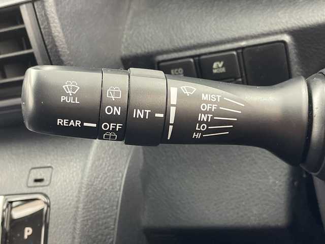 トヨタ シエンタ ハイブリッド G 岐阜県 2015(平27)年 6万km ホワイトパールクリスタルシャイン 純正SDナビゲーション【NSZN-W64T】/AM FM/CD DVD/フルセグテレビ/USB/VTR/Bluetooth/バックカメラ/TRDフロントエアロ/モデリスタ17インチAW/両側パワースライドドア/ALPINE9インチシートバックモニター【SSA9ST】/革巻きステアリング/ステアリングリモコン/LEDヘッドライト/オートライト/オートハイビーム/ビルトインETC/全方位ドラレコ/トヨタセーフティセンス/プリクラッシュ/車線逸脱警報/横滑り防止装置/先行車発信お知らせ機能