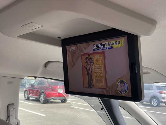 日産 セレナ e－パワー ハイウェイスター V 福岡県 2020(令2)年 5.6万km ブリリアントホワイトパール 2トーン 純正10インチメモリナビ/アラウンドビューモニター/Bluetooth/フルセグTV/DVD/BD再生/ETC/電子ミラー/純正前後ドラレコ/スマートキー/プッシュスタート/フリップダウンモニター/両側パワースライドドア/プロパイロット/純正フロアマット/純正16インチアルミホイール