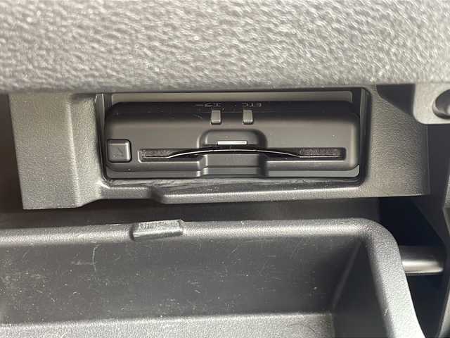 日産 セレナ e－パワー ハイウェイスター V 福岡県 2020(令2)年 5.6万km ブリリアントホワイトパール 2トーン 純正10インチメモリナビ/アラウンドビューモニター/Bluetooth/フルセグTV/DVD/BD再生/ETC/電子ミラー/純正前後ドラレコ/スマートキー/プッシュスタート/フリップダウンモニター/両側パワースライドドア/プロパイロット/純正フロアマット/純正16インチアルミホイール