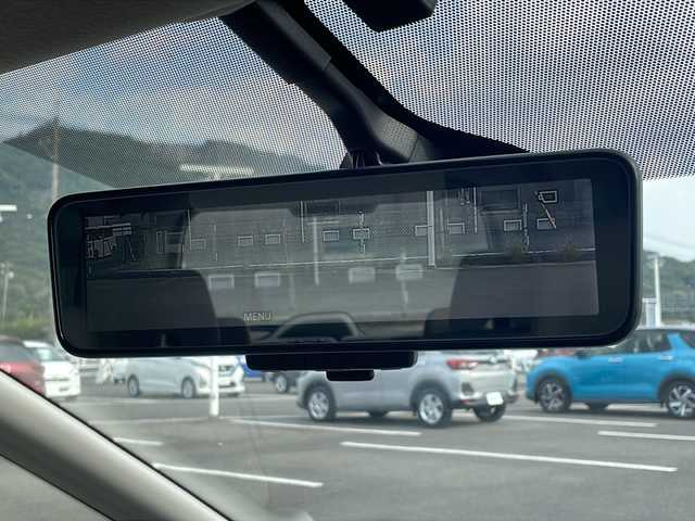 日産 セレナ e－パワー ハイウェイスター V 福岡県 2020(令2)年 5.6万km ブリリアントホワイトパール 2トーン 純正10インチメモリナビ/アラウンドビューモニター/Bluetooth/フルセグTV/DVD/BD再生/ETC/電子ミラー/純正前後ドラレコ/スマートキー/プッシュスタート/フリップダウンモニター/両側パワースライドドア/プロパイロット/純正フロアマット/純正16インチアルミホイール