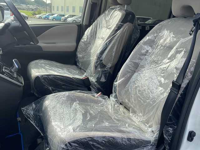 日産 セレナ e－パワー ハイウェイスター V 福岡県 2020(令2)年 5.6万km ブリリアントホワイトパール 2トーン 純正10インチメモリナビ/アラウンドビューモニター/Bluetooth/フルセグTV/DVD/BD再生/ETC/電子ミラー/純正前後ドラレコ/スマートキー/プッシュスタート/フリップダウンモニター/両側パワースライドドア/プロパイロット/純正フロアマット/純正16インチアルミホイール