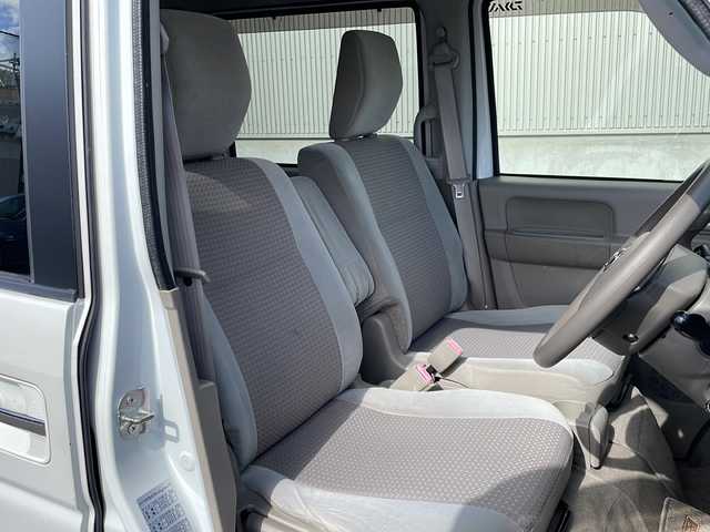 日産 ＮＶ１００クリッパー リオ G 島根県 2014(平26)年 6.5万km スノーパールホワイト 社外7インチSDナビゲーション(AVN-SZ04i)/フルセグ BT CD DVD/ターボ/4WD/両側パワースライドドア/左オートステップ/D席シートヒーター/フォグライト/ETC/電動格納ミラー/ドアバイザー/純正フロアマット/ISOFIX/スタッドレスタイヤ/社外13インチアルミホイール/リモコンキー