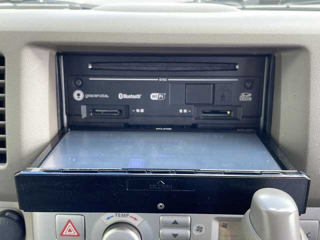 日産 ＮＶ１００クリッパー リオ G 島根県 2014(平26)年 6.5万km スノーパールホワイト 社外7インチSDナビゲーション(AVN-SZ04i)/フルセグ BT CD DVD/ターボ/4WD/両側パワースライドドア/左オートステップ/D席シートヒーター/フォグライト/ETC/電動格納ミラー/ドアバイザー/純正フロアマット/ISOFIX/スタッドレスタイヤ/社外13インチアルミホイール/リモコンキー