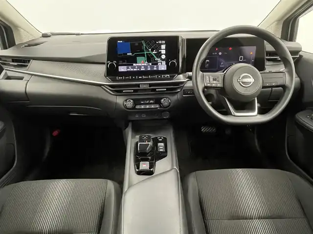 日産 ノート X 岡山県 2021(令3)年 2万km ブリリアントシルバー 純正9インチナビ/・CarPlay/Bluetooth/フルセグTV/HDMI/アラウンドビューモニター/デジタルインナーミラー/ワイヤレス充電/ETC/ドライブレコーダー（前）/LEDヘッドライト/エマージェンシーブレーキ/車線逸脱警報/コーナーセンサー/オートハイビーム/オートライト/ブラインドスポットモニター/オートブレーキホールド/電動パーキング/ドアバイザー/純正フロアマット/新車保証書/取扱説明書/スペアキー×１