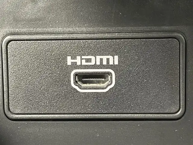 日産 ノート X 岡山県 2021(令3)年 2万km ブリリアントシルバー 純正9インチナビ/・CarPlay/Bluetooth/フルセグTV/HDMI/アラウンドビューモニター/デジタルインナーミラー/ワイヤレス充電/ETC/ドライブレコーダー（前）/LEDヘッドライト/エマージェンシーブレーキ/車線逸脱警報/コーナーセンサー/オートハイビーム/オートライト/ブラインドスポットモニター/オートブレーキホールド/電動パーキング/ドアバイザー/純正フロアマット/新車保証書/取扱説明書/スペアキー×１