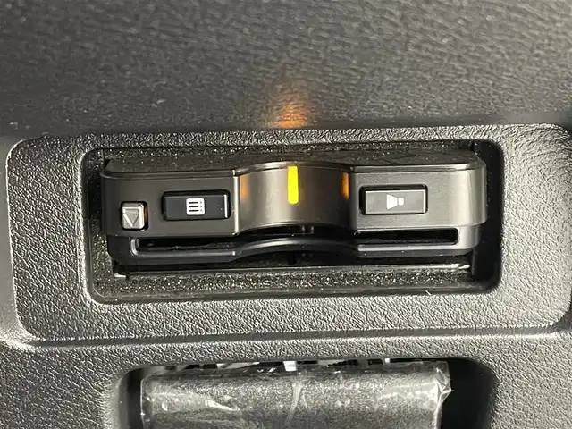 日産 ノート X 岡山県 2021(令3)年 2万km ブリリアントシルバー 純正9インチナビ/・CarPlay/Bluetooth/フルセグTV/HDMI/アラウンドビューモニター/デジタルインナーミラー/ワイヤレス充電/ETC/ドライブレコーダー（前）/LEDヘッドライト/エマージェンシーブレーキ/車線逸脱警報/コーナーセンサー/オートハイビーム/オートライト/ブラインドスポットモニター/オートブレーキホールド/電動パーキング/ドアバイザー/純正フロアマット/新車保証書/取扱説明書/スペアキー×１