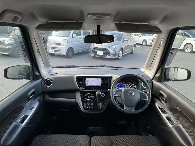 日産 デイズ ルークス HWS X Vセレ +SeftyⅡ 三重県 2015(平27)年 2.3万km ブラック アラウンドビューモニター/エマージェンシーブレーキ/踏み間違い防止アシスト/純正ナビ（AM/FM/TV/DVD/CD/Bluetooth/HDMI/SD/AUX）/パワースライドドア（助手席側）/スライドドアオートクローザー（運転席側）/オートエアコン/プッシュエンジンスターター/スペアキー/後席サンシェード/オーバーヘッドコンソール/リアツーリングファン/アイドリングストップ/内装色インサイドドアハンドル/ピアノブラック調パワーウインドウスイッチベース/ボディ同色ドアミラー/サイドシルスポイラ/リアスポイラー/純正フロアマット/純正ドアバイザー/クリアレンズLEDリアコンビネーションランプ/ファインビジョンメーター/革巻きハンドル/ブラックスエード調クロスシート