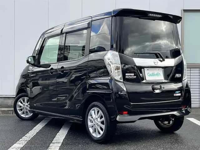 日産 デイズ ルークス HWS X Vセレ +SeftyⅡ 三重県 2015(平27)年 2.3万km ブラック アラウンドビューモニター/エマージェンシーブレーキ/踏み間違い防止アシスト/純正ナビ（AM/FM/TV/DVD/CD/Bluetooth/HDMI/SD/AUX）/パワースライドドア（助手席側）/スライドドアオートクローザー（運転席側）/オートエアコン/プッシュエンジンスターター/スペアキー/後席サンシェード/オーバーヘッドコンソール/リアツーリングファン/アイドリングストップ/内装色インサイドドアハンドル/ピアノブラック調パワーウインドウスイッチベース/ボディ同色ドアミラー/サイドシルスポイラ/リアスポイラー/純正フロアマット/純正ドアバイザー/クリアレンズLEDリアコンビネーションランプ/ファインビジョンメーター/革巻きハンドル/ブラックスエード調クロスシート