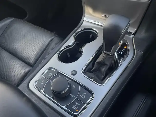 クライスラー・ジープ ジープ グランドチェロキー LTD 三重県 2019(令1)年 3.1万km ダイヤモンドブラッククリスタル 黒革/ＡＣＣ/ブラインドスポット/ダンヒルアシスト/エアサスペンション/フロントサイドバックカメラ/純正ナビ/ＴＶ/Ｂｌｕｅｔｏｏｔｈ/ＥＴＣ/ドラレコ/フロントベンチレーション/全席シートヒーター