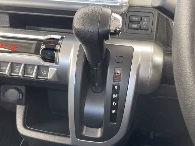 スズキ クロスビー HYBRID MV 愛知県 2022(令4)年 2.7万km タフカーキパールメタリック/ブラック2トーン SDナビ/レーダークルーズコントロール/バックカメラ/シートヒーター/コーナーセンサー/純正アルミホイール/ETC/パドルシフト/オートマチックハイビーム/ETC/フルセグ/CD DVD/Bluetooth/衝突軽減システム/ステアリングスイッチ/スマートキー/プッシュスタート