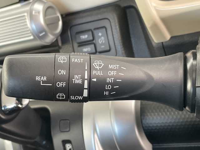 スズキ クロスビー HYBRID MV 愛知県 2022(令4)年 2.7万km タフカーキパールメタリック/ブラック2トーン SDナビ/レーダークルーズコントロール/バックカメラ/シートヒーター/コーナーセンサー/純正アルミホイール/ETC/パドルシフト/オートマチックハイビーム/ETC/フルセグ/CD DVD/Bluetooth/衝突軽減システム/ステアリングスイッチ/スマートキー/プッシュスタート