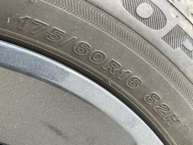 スズキ クロスビー HYBRID MV 愛知県 2022(令4)年 2.7万km タフカーキパールメタリック/ブラック2トーン SDナビ/レーダークルーズコントロール/バックカメラ/シートヒーター/コーナーセンサー/純正アルミホイール/ETC/パドルシフト/オートマチックハイビーム/ETC/フルセグ/CD DVD/Bluetooth/衝突軽減システム/ステアリングスイッチ/スマートキー/プッシュスタート