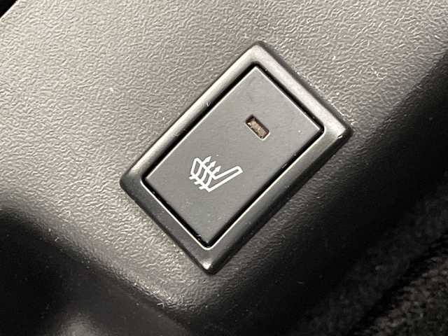 スズキ クロスビー HYBRID MV 愛知県 2022(令4)年 2.7万km タフカーキパールメタリック/ブラック2トーン SDナビ/レーダークルーズコントロール/バックカメラ/シートヒーター/コーナーセンサー/純正アルミホイール/ETC/パドルシフト/オートマチックハイビーム/ETC/フルセグ/CD DVD/Bluetooth/衝突軽減システム/ステアリングスイッチ/スマートキー/プッシュスタート