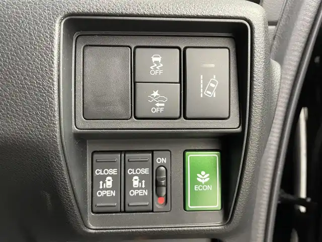 ホンダ オデッセイ アブソルート ホンダセンシング 大分県 2019(令1)年 6.5万km クリスタルブラックパール 純正ナビ【VXM-195VFi】/ーBluetooth/ーDISC/ーフルセグTV/バックカメラ/純正11/7インチフリップダウンモニター/ホンダセンシング/アダプティブクルーズコントロール/両側パワースライドドア/LEDヘッドライト/ビルトインETC/衝突軽減ブレーキ/レーンキープアシストシステム/標識認識機能/路外逸脱防止システム/ロールサンシェード/コンフォートビューパッケージ/パドルシフト/運転席パワーシート/ハーフレザーシート/スマートキー/プッシュスタート/オートライト/横滑り防止システム/USB端子/純正17インチアルミホイール/純正フロアマット/アイドリングストップ