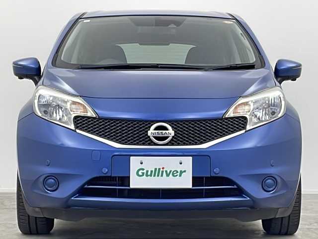 日産 ノート X DIG－S 大阪府 2015(平27)年 4.5万km シャイニングブルー 純正SDナビ/【ワンセグTV/Bluetooth/CD/DVD/FM/AM】/アラウンドビューモニター/衝突軽減システム/車線逸脱防止機能/前後コーナーセンサー/ハロゲンヘッドライト/オートライト/ETC/スマートキー/スペアキー/プッシュスタート/AAC