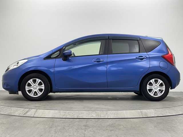 日産 ノート X DIG－S 大阪府 2015(平27)年 4.5万km シャイニングブルー 純正SDナビ/【ワンセグTV/Bluetooth/CD/DVD/FM/AM】/アラウンドビューモニター/衝突軽減システム/車線逸脱防止機能/前後コーナーセンサー/ハロゲンヘッドライト/オートライト/ETC/スマートキー/スペアキー/プッシュスタート/AAC