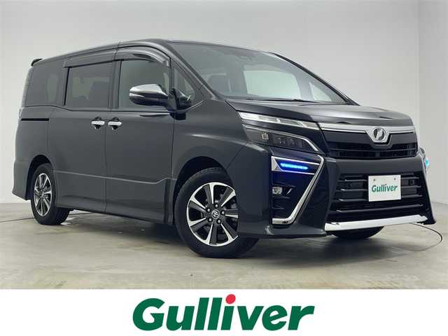 トヨタ ヴォクシー ZS 煌Ⅱ 岡山県 2019(令1)年 6.8万km ブラック 純正１０インチナビ　衝突軽減ブレーキシステム　両側電動スライドドア　ビルトインＥＴＣ　ＬＥＤヘッドライト　クルーズコントロール　バックカメラ　ドライブレコーダー　オートハイビーム　フルセグＴＶ