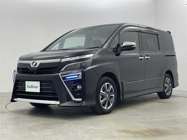 トヨタ ヴォクシー ZS 煌Ⅱ 岡山県 2019(令1)年 6.8万km ブラック 純正１０インチナビ　衝突軽減ブレーキシステム　両側電動スライドドア　ビルトインＥＴＣ　ＬＥＤヘッドライト　クルーズコントロール　バックカメラ　ドライブレコーダー　オートハイビーム　フルセグＴＶ