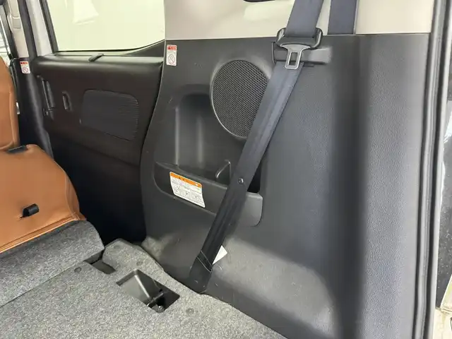 日産 デイズ ルークス ハイウェイスター Gターボ 三重県 2020(令2)年 6.2万km ホワイトパール ガソリン・ターボ/FF/インパネCVT/ストラーダ 7インチナビ CN-RE05WD/（FM/AM/SD/iPod/TV/USB/Bluetooth/MEMORY MUSIC/CD/DVD）/アラウンドビューモニター/両側オートスライドドア/ETC/安全/・エマージェンシーブレーキ/・LDW（車線逸脱警報）/・ハイビームアシスト/・VDC（ビークルダイナミクスコントロール）/・踏み間違い衝突防止アシスト/装備/・レザー調シートカバー（ブラウン）/・オートエアコン/・オートライトシステム/・LEDヘッドランプ/・フロントフォグランプ/・電動格納ドアミラー/・リヤシーリングファン（『ナノイー』）/・ステアリングスイッチ/・プッシュスタート/・インテリジェントキーx2/・SRS デュアル＋サイドエアバッグ/・純正15inAW/・保/取/など