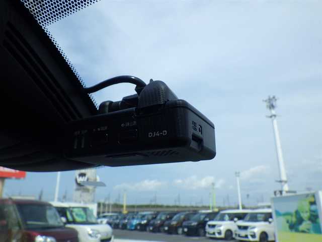 日産 セレナ ハイウェイスター V 千葉県 2019(令1)年 4万km ブリリアントホワイトパール エマージェンシーブレーキ/プロパイロット/インテリジェントクルーズコントロール/両側パワースライドドア/9インチ純正SDナビ/地デジTV/【BD/DVD/CD再生機能　Bluetooth接続】/アラウンドビューモニター/ドライブレコーダー（前後撮影）/ETC/LEDヘッドライト/純正16インチアルミホイル/サイド/カーテンエアバッグ/インテリジェントキー