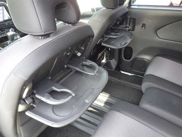 日産 セレナ ハイウェイスター V 千葉県 2019(令1)年 4万km ブリリアントホワイトパール エマージェンシーブレーキ/プロパイロット/インテリジェントクルーズコントロール/両側パワースライドドア/9インチ純正SDナビ/地デジTV/【BD/DVD/CD再生機能　Bluetooth接続】/アラウンドビューモニター/ドライブレコーダー（前後撮影）/ETC/LEDヘッドライト/純正16インチアルミホイル/サイド/カーテンエアバッグ/インテリジェントキー