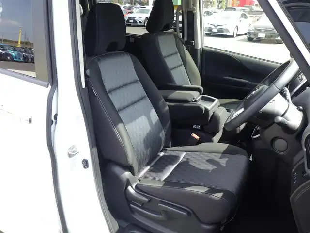 日産 セレナ ハイウェイスター V 千葉県 2019(令1)年 4万km ブリリアントホワイトパール エマージェンシーブレーキ/プロパイロット/インテリジェントクルーズコントロール/両側パワースライドドア/9インチ純正SDナビ/地デジTV/【BD/DVD/CD再生機能　Bluetooth接続】/アラウンドビューモニター/ドライブレコーダー（前後撮影）/ETC/LEDヘッドライト/純正16インチアルミホイル/サイド/カーテンエアバッグ/インテリジェントキー