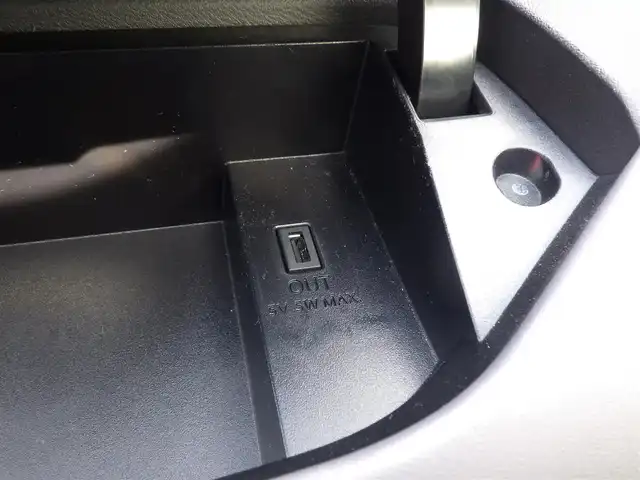 日産 セレナ ハイウェイスター V 千葉県 2019(令1)年 4万km ブリリアントホワイトパール エマージェンシーブレーキ/プロパイロット/インテリジェントクルーズコントロール/両側パワースライドドア/9インチ純正SDナビ/地デジTV/【BD/DVD/CD再生機能　Bluetooth接続】/アラウンドビューモニター/ドライブレコーダー（前後撮影）/ETC/LEDヘッドライト/純正16インチアルミホイル/サイド/カーテンエアバッグ/インテリジェントキー